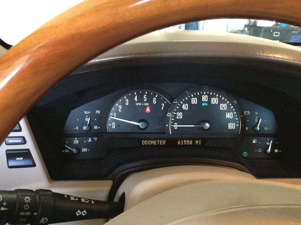 2005 Cadillac XLR - Image 18 of 31
