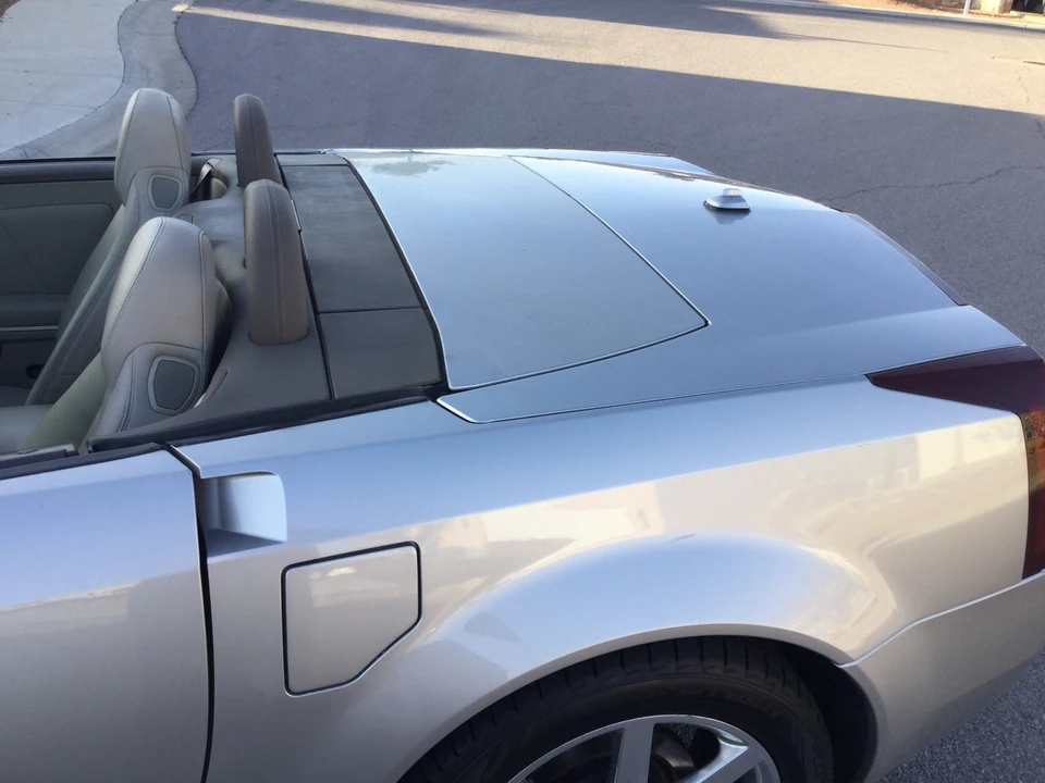 2005 Cadillac XLR - Image 11 of 31