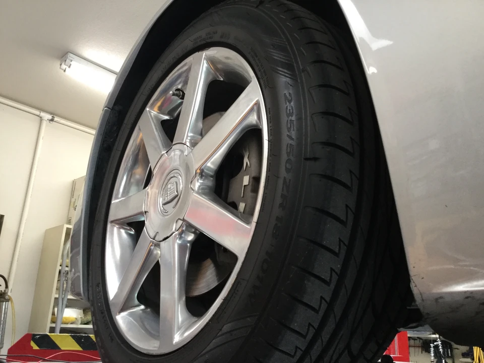 2005 Cadillac XLR - Image 21 of 31