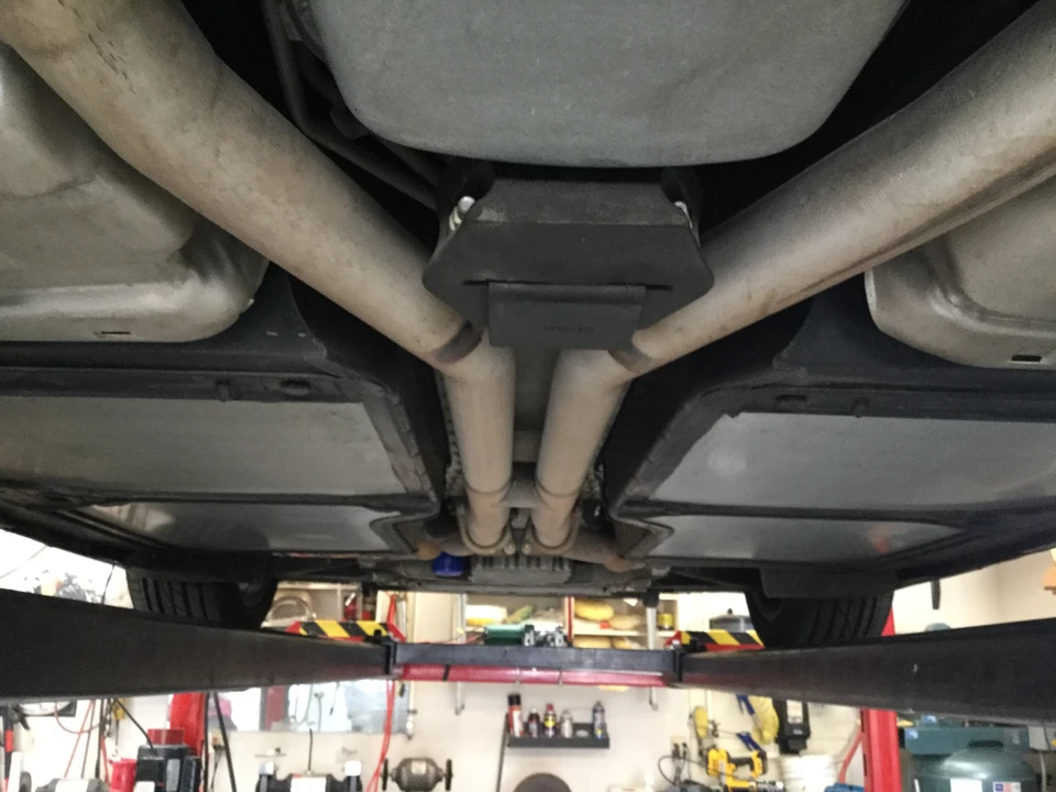 2005 Cadillac XLR - Image 29 of 31