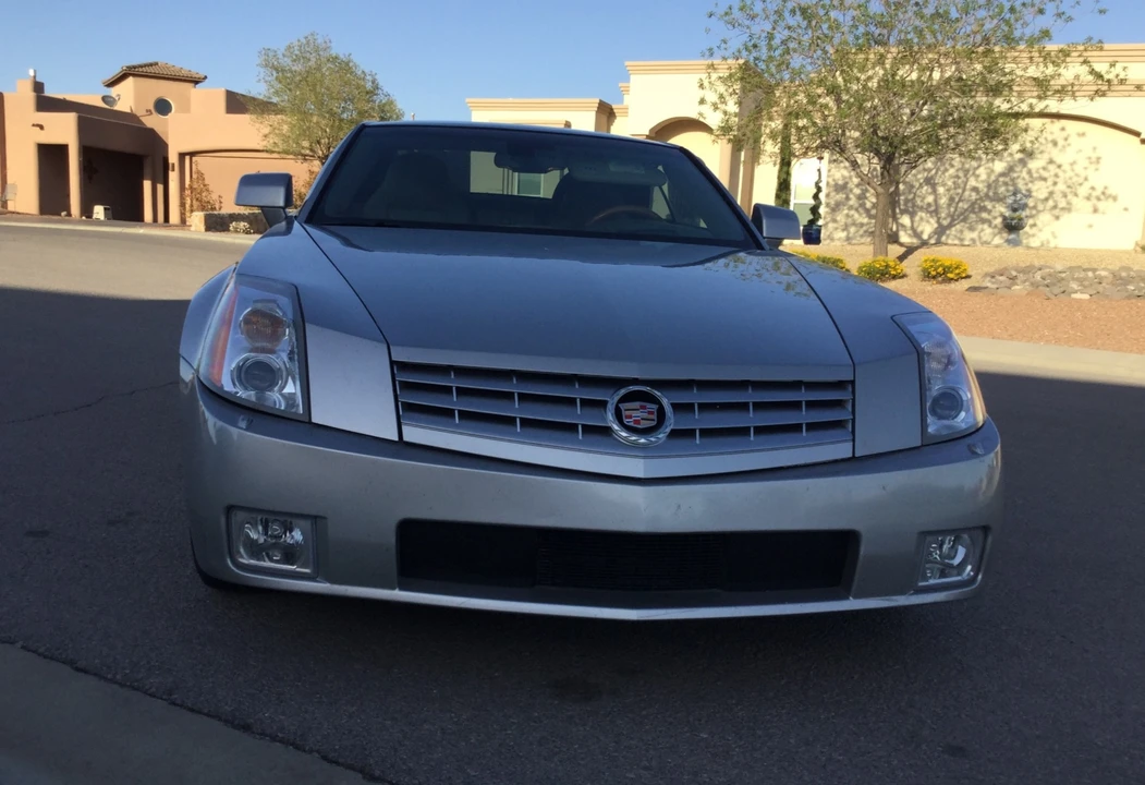 2005 Cadillac XLR - Image 8 of 31