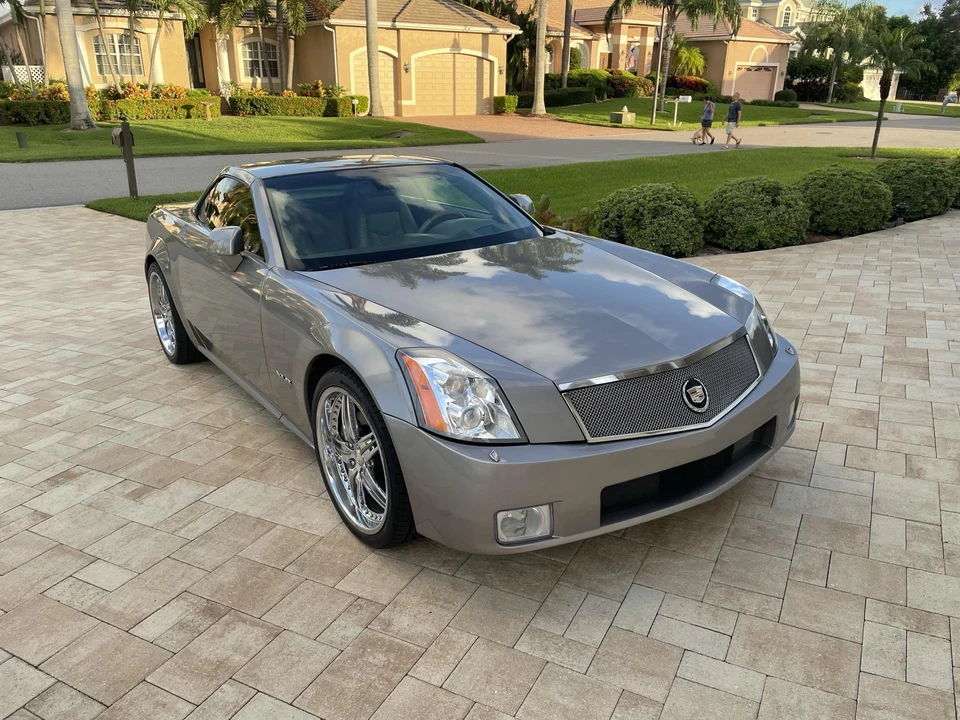 2005 Cadillac XLR - Image 16 of 31