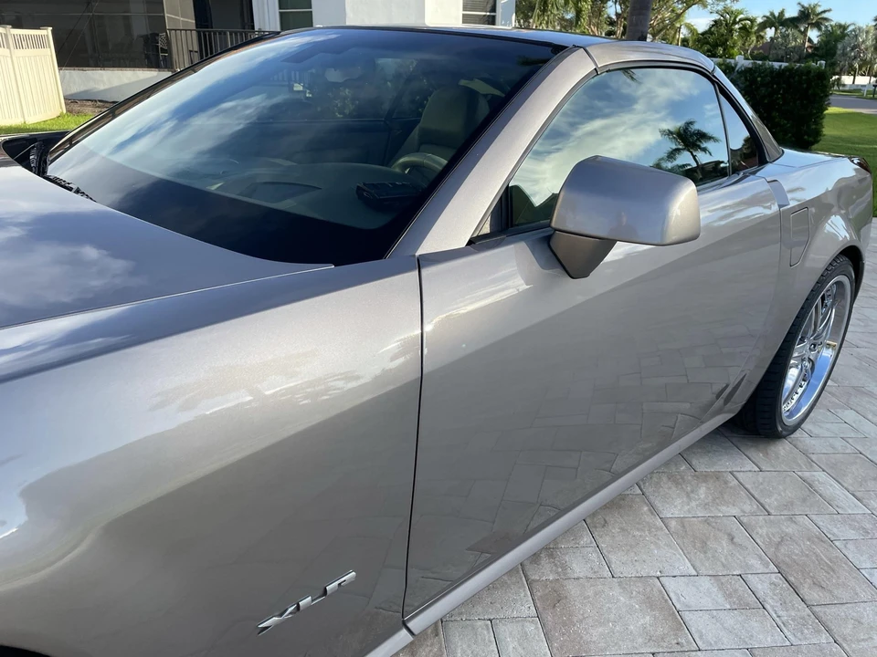 2005 Cadillac XLR - Image 27 of 31