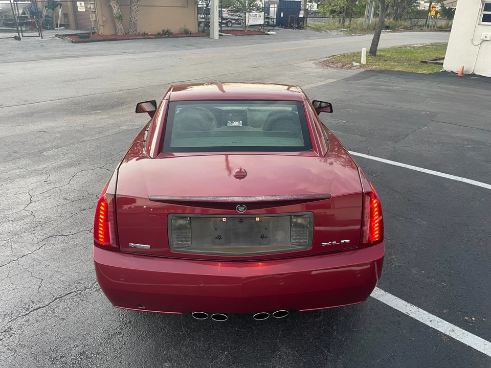 2005 Cadillac XLR - Image 16 of 21