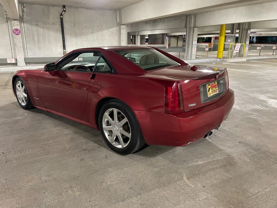 2005 Cadillac XLR - Image 4 of 21