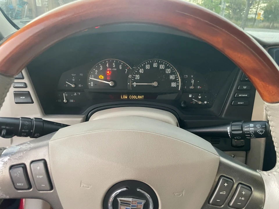 2005 Cadillac XLR - Image 16 of 21