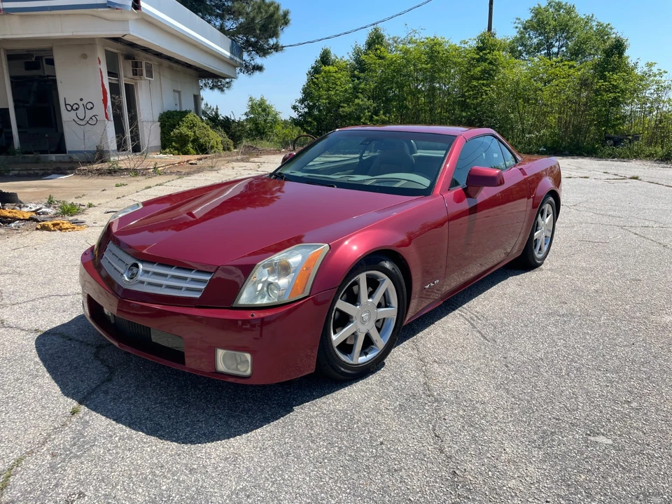 2005 Cadillac XLR - Image 3 of 21