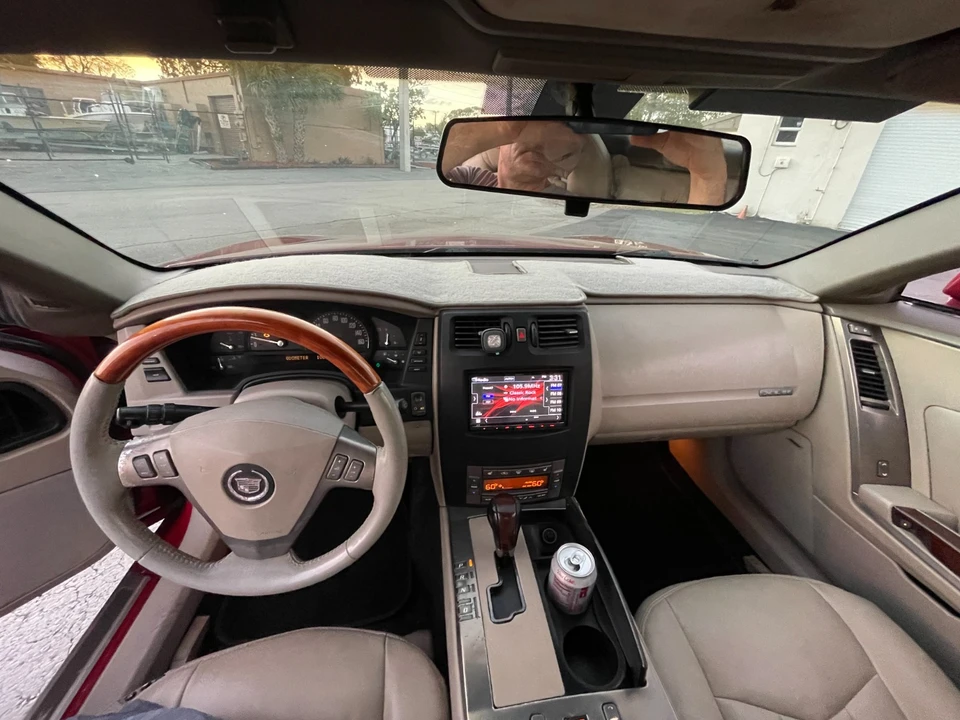 2005 Cadillac XLR - Image 18 of 21