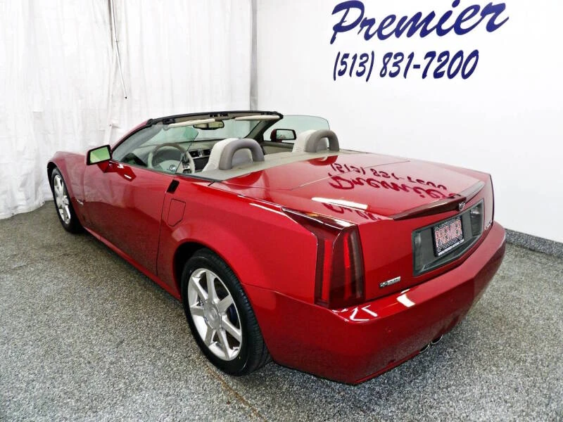 2005 Cadillac XLR - Image 7 of 29