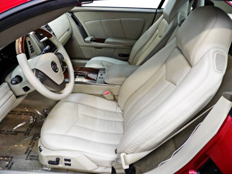 2005 Cadillac XLR - Image 14 of 29