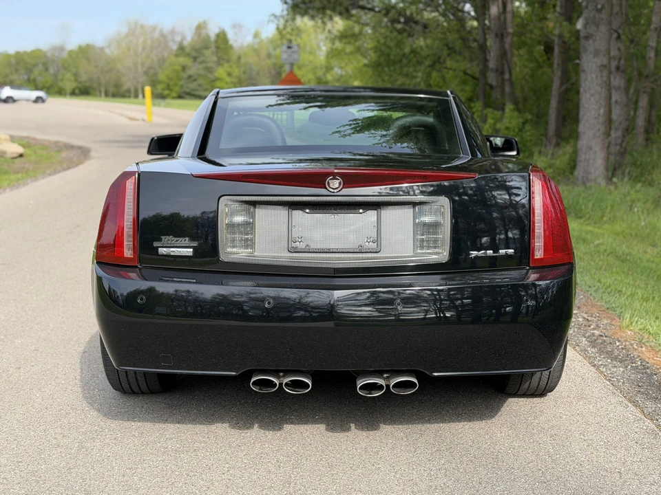 2005 Cadillac XLR - Image 29 of 31