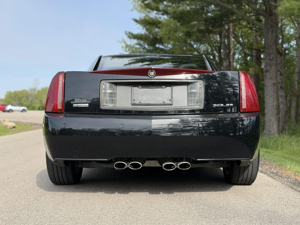 2005 Cadillac XLR - Image 30 of 31