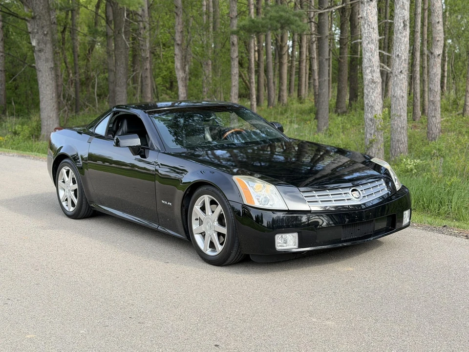 2005 Cadillac XLR - Image 5 of 31