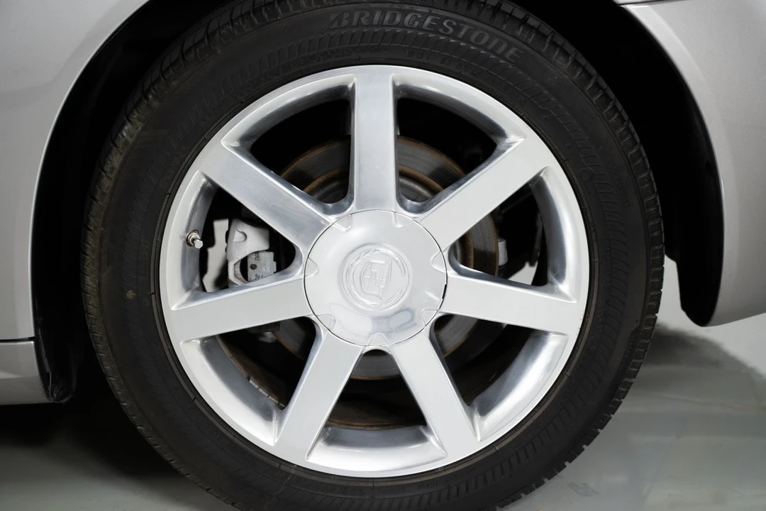 2005 Cadillac XLR - Image 9 of 12