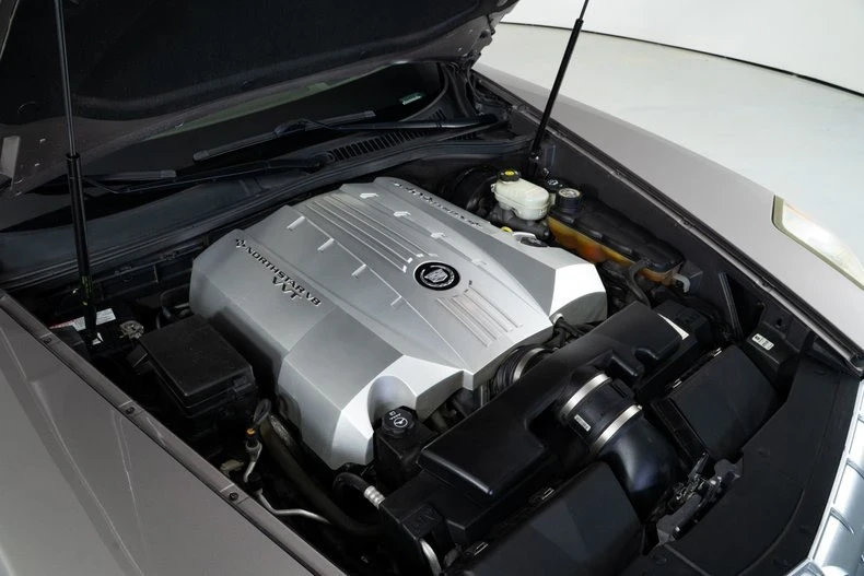 2005 Cadillac XLR - Image 3 of 21