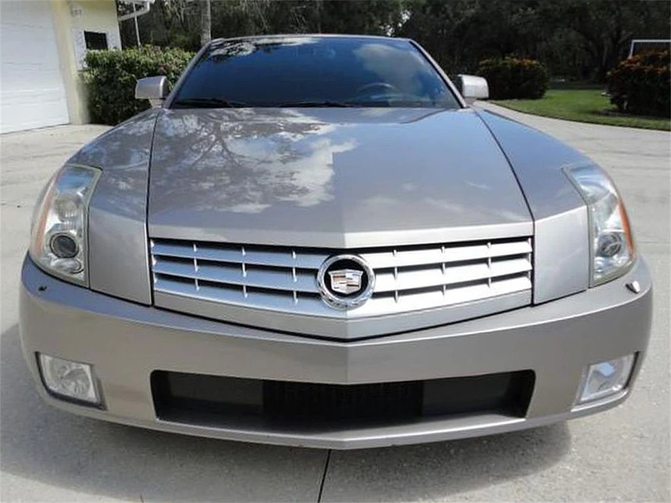 2005 Cadillac XLR - Image 14 of 31