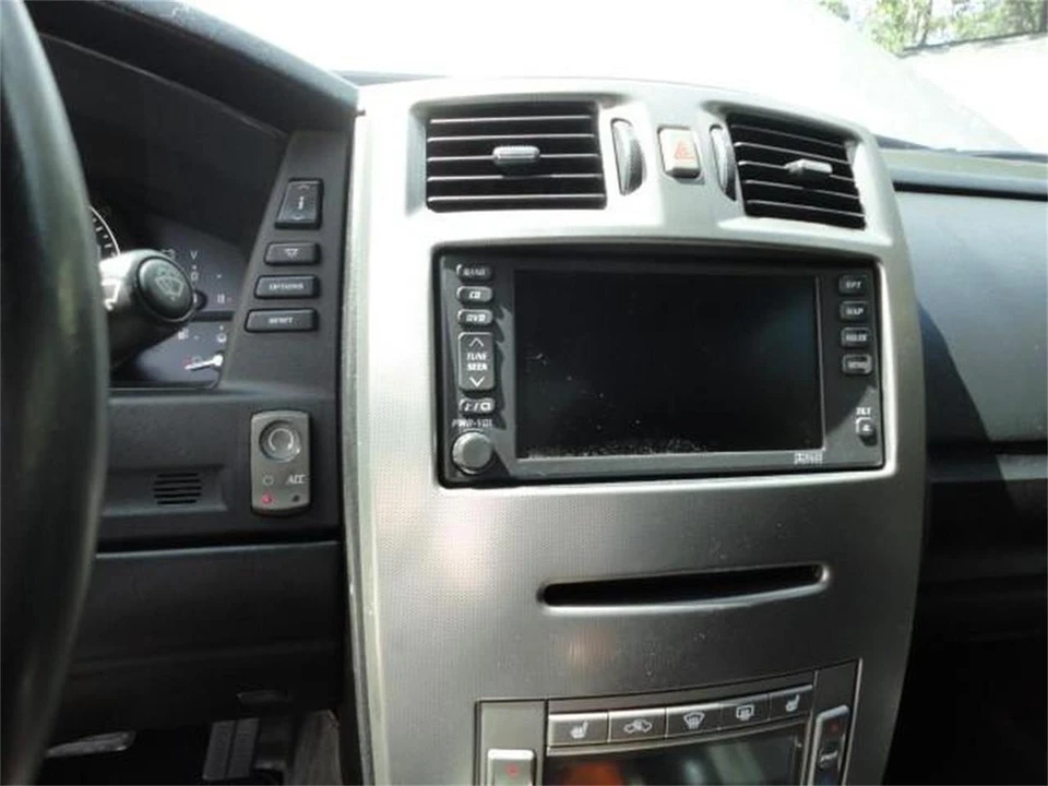 2005 Cadillac XLR - Image 25 of 31
