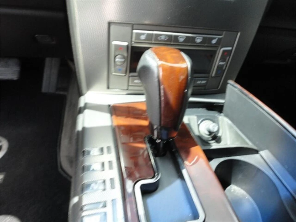 2005 Cadillac XLR - Image 19 of 28