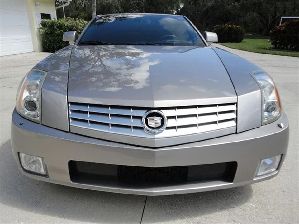 2005 Cadillac XLR - Image 6 of 28