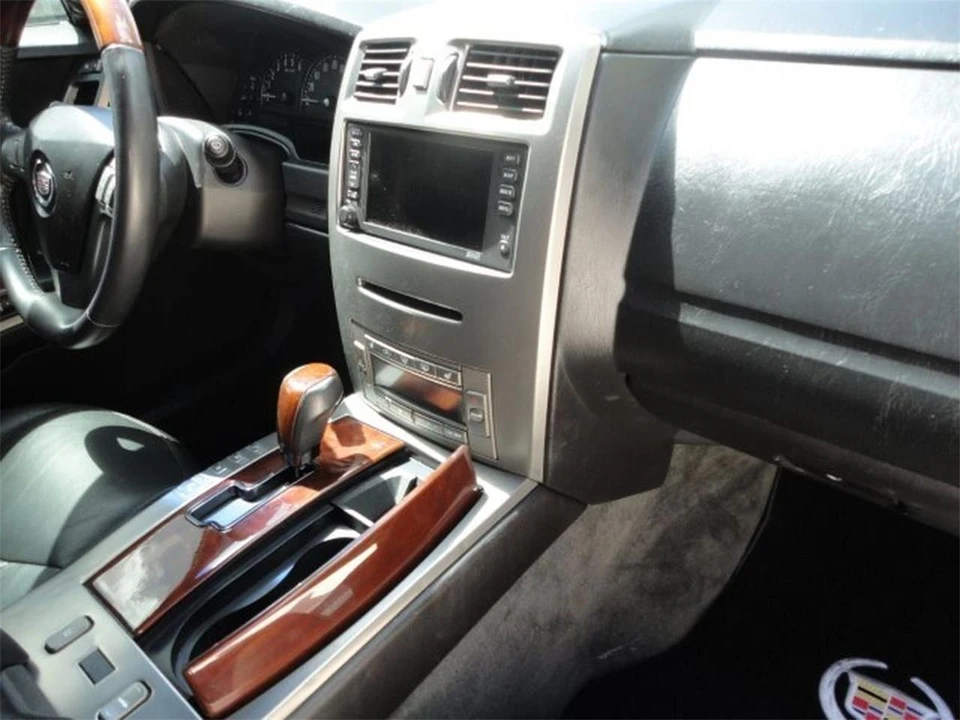 2005 Cadillac XLR - Image 27 of 28