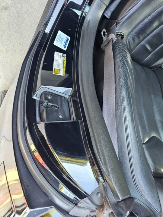 2005 Cadillac XLR - Image 11 of 31