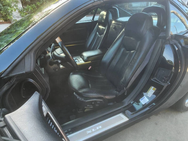 2005 Cadillac XLR - Image 8 of 31