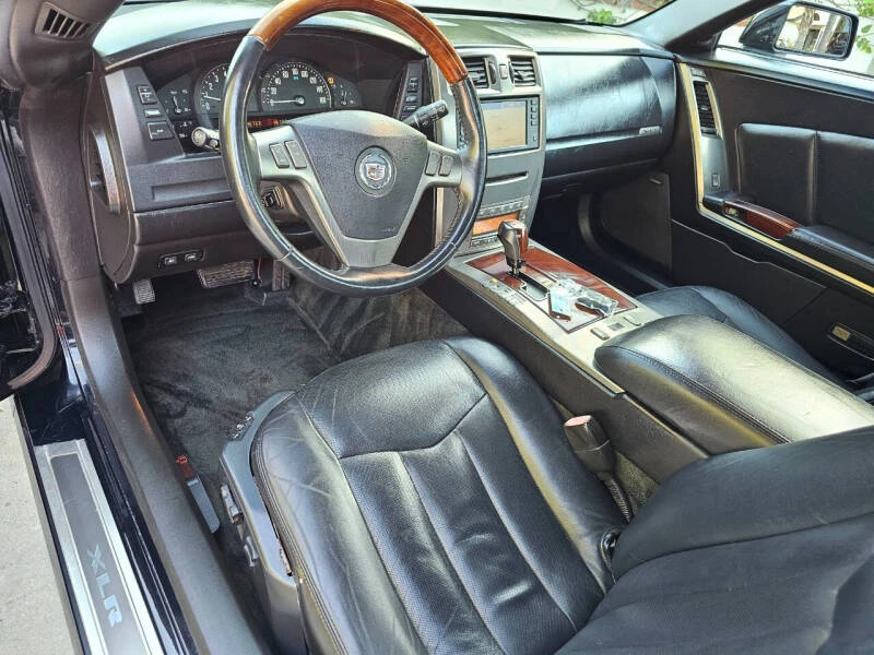 2005 Cadillac XLR - Image 13 of 31