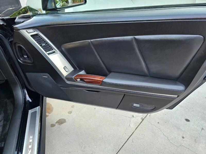2005 Cadillac XLR - Image 23 of 31