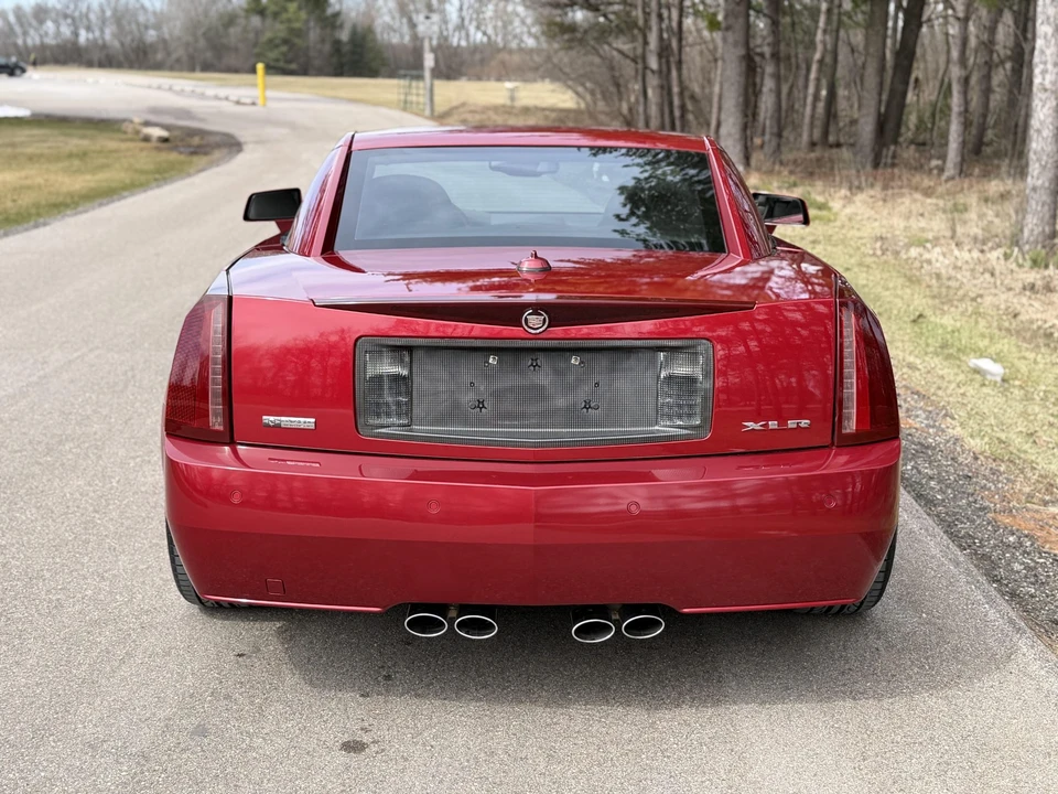 2005 Cadillac XLR - Image 16 of 31
