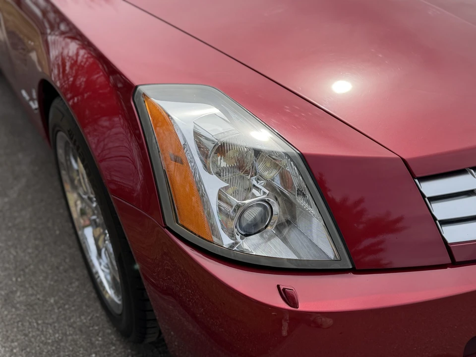 2005 Cadillac XLR - Image 30 of 31
