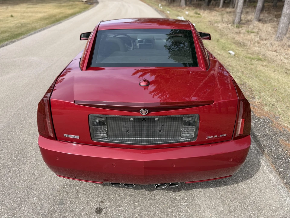 2005 Cadillac XLR - Image 17 of 31