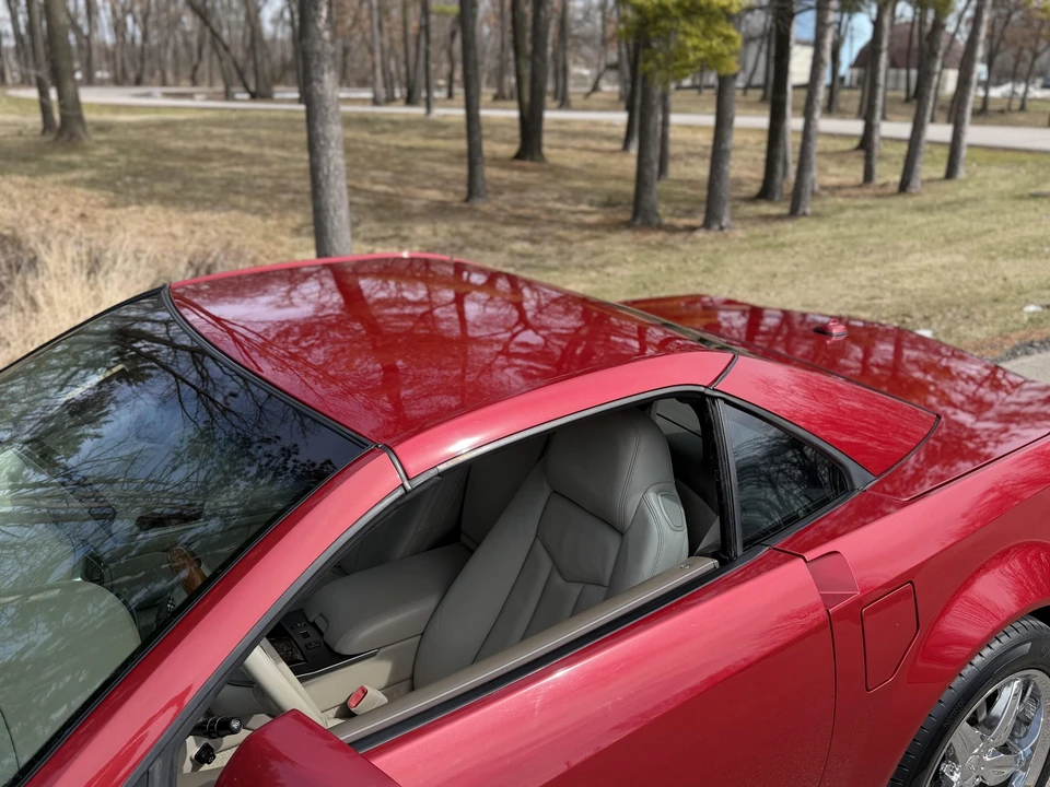 2005 Cadillac XLR - Image 25 of 31