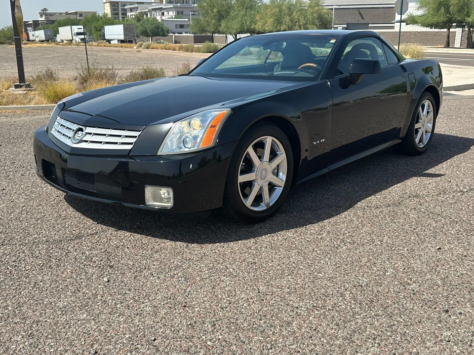 2005 Cadillac XLR - Image 17 of 31
