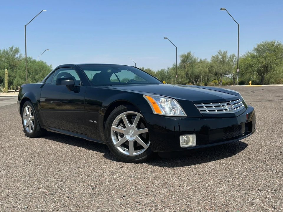 2005 Cadillac XLR - Image 28 of 31