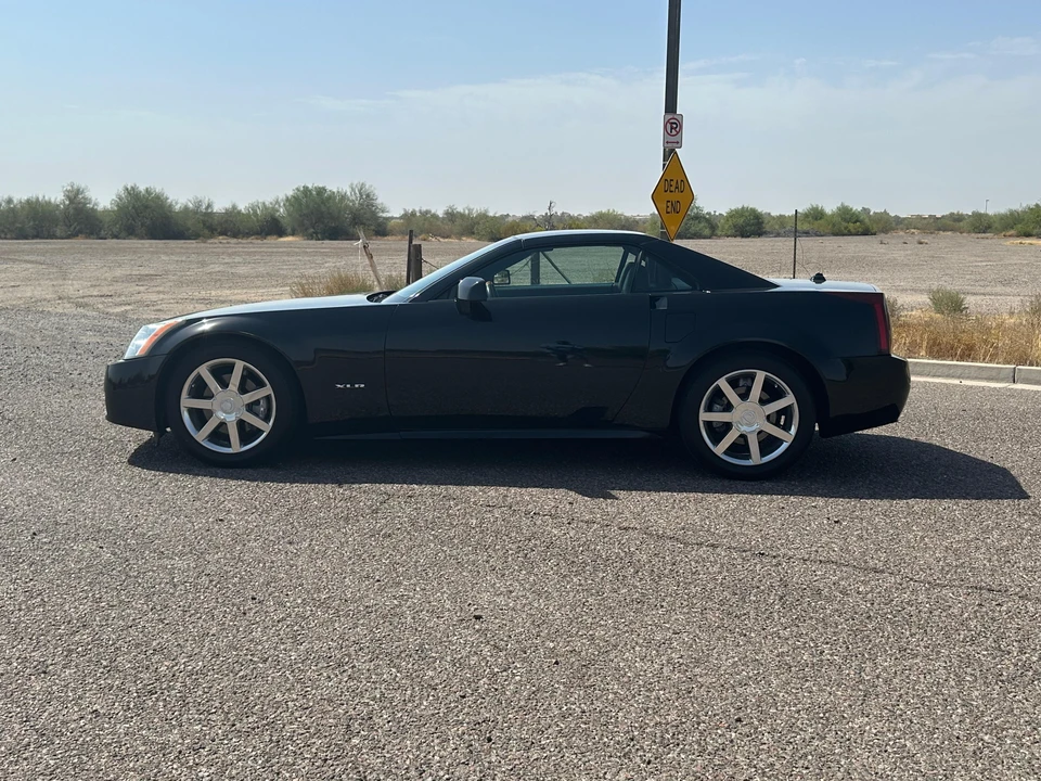 2005 Cadillac XLR - Image 19 of 31