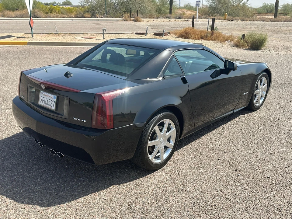 2005 Cadillac XLR - Image 22 of 31
