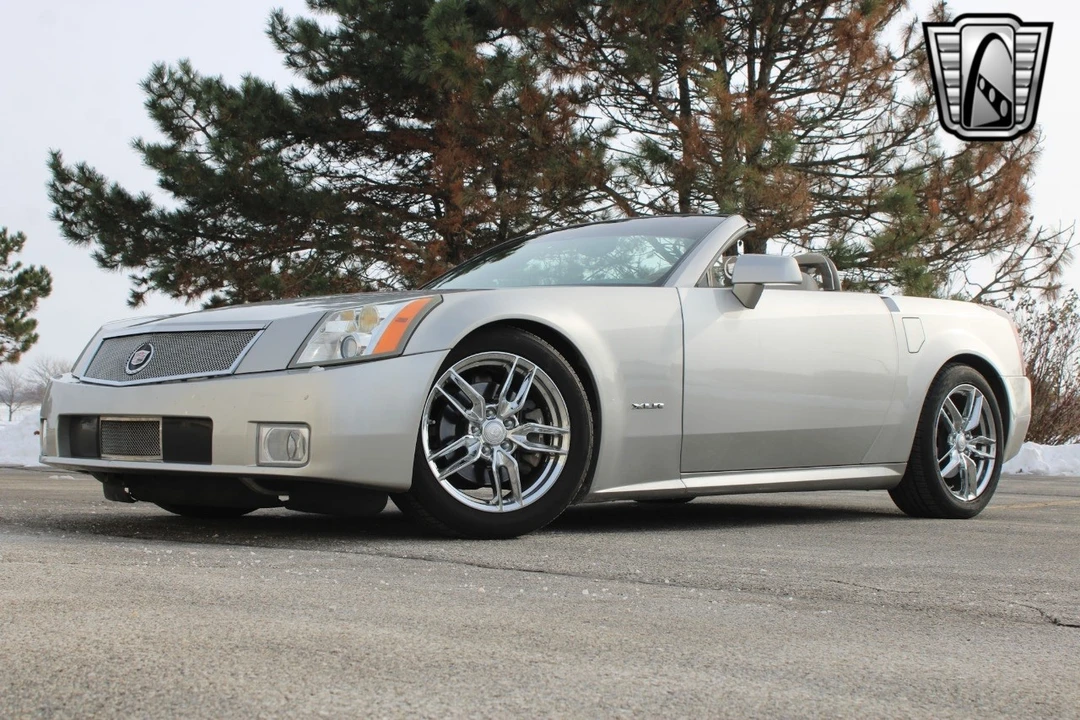 2005 Cadillac XLR - Image 4 of 21
