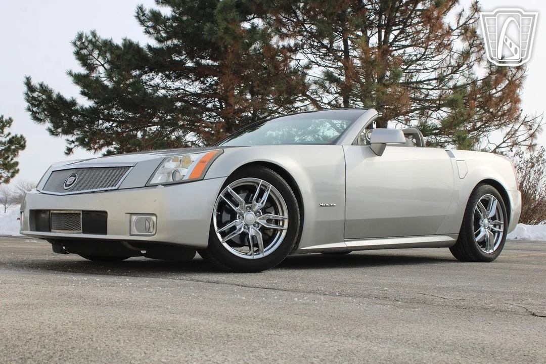 2005 Cadillac XLR - Image 4 of 21
