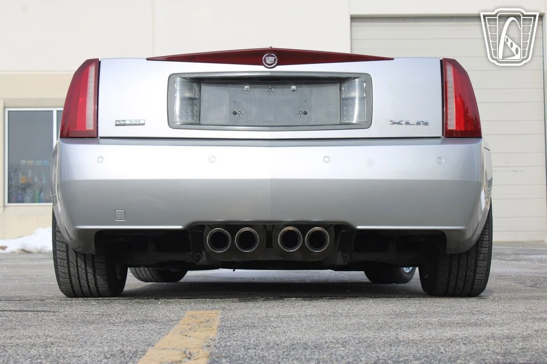 2005 Cadillac XLR - Image 13 of 21