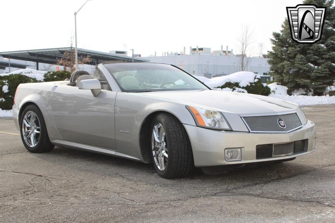 2005 Cadillac XLR - Image 14 of 21