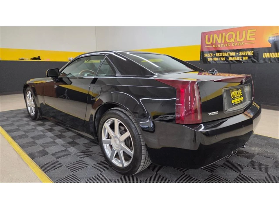 2005 Cadillac XLR - Image 26 of 31