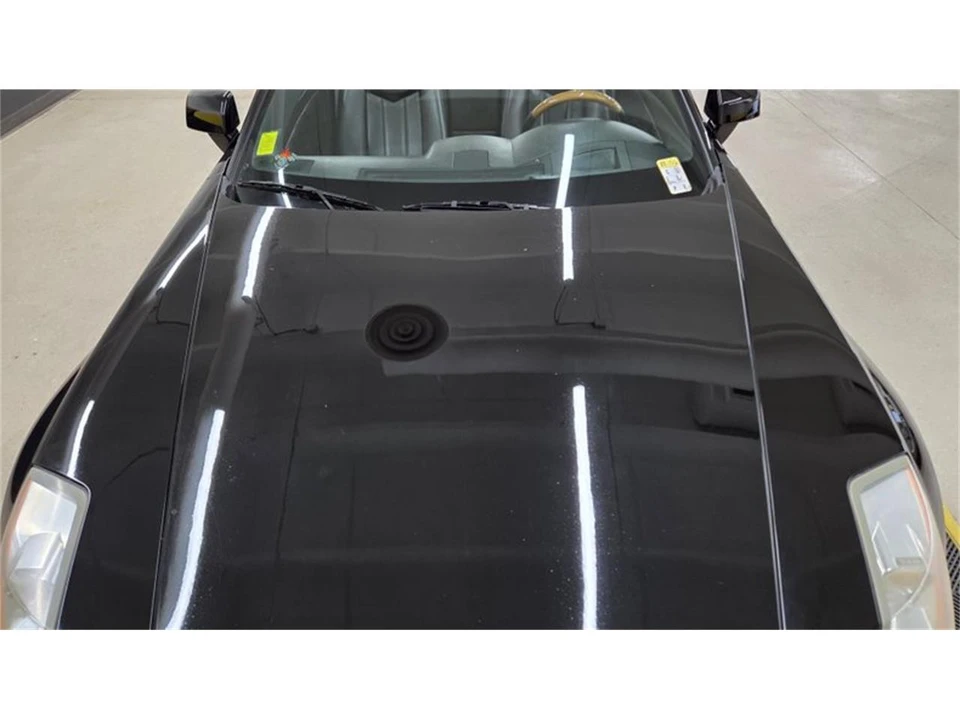 2005 Cadillac XLR - Image 12 of 31