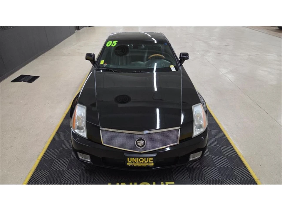 2005 Cadillac XLR - Image 28 of 31