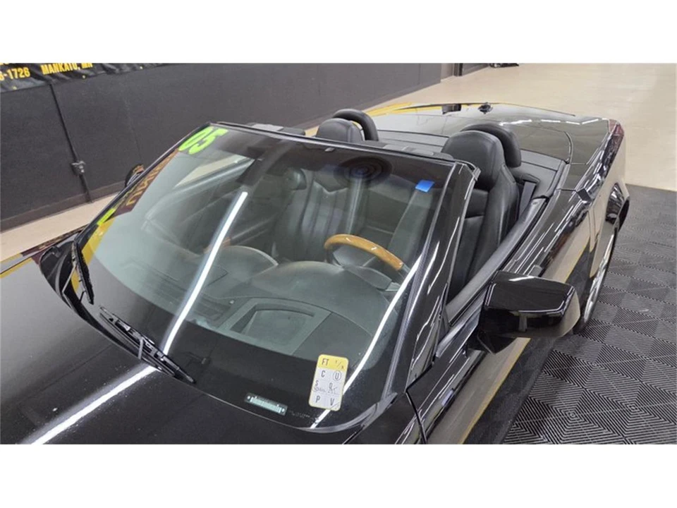 2005 Cadillac XLR - Image 14 of 31