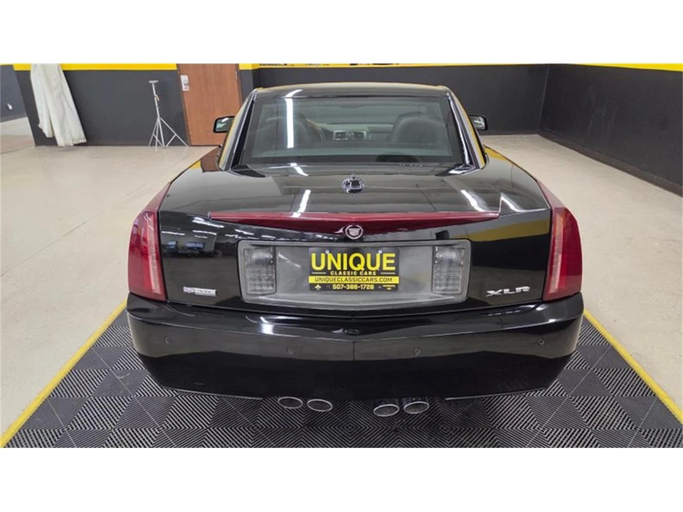 2005 Cadillac XLR - Image 25 of 31