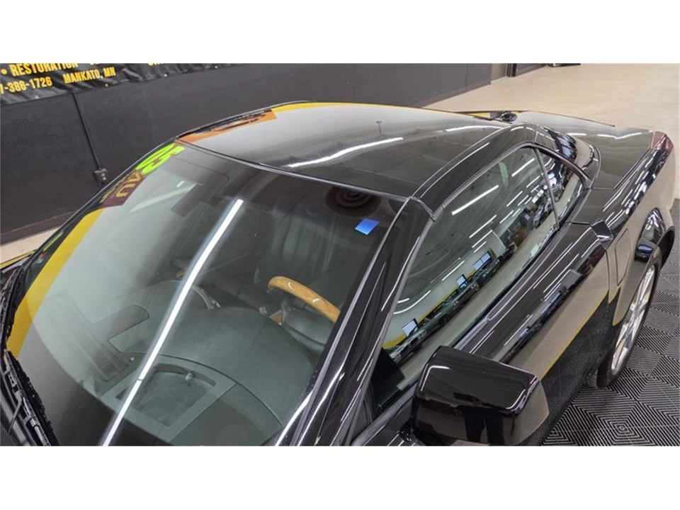2005 Cadillac XLR - Image 30 of 31