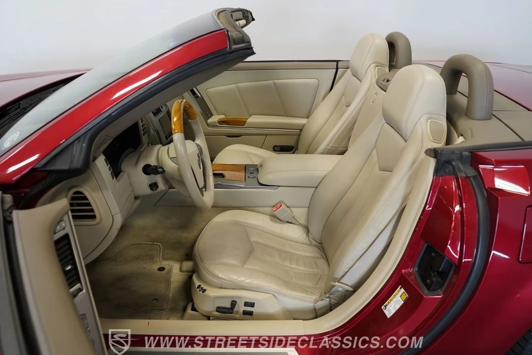 2005 Cadillac XLR - Image 4 of 12