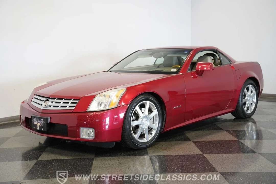 2005 Cadillac XLR - Image 8 of 12