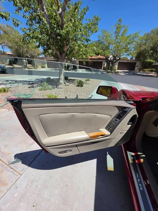 2005 Cadillac XLR - Image 16 of 31