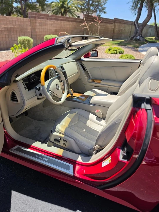 2005 Cadillac XLR - Image 3 of 31